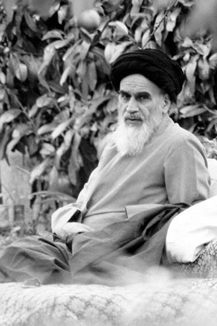 İmam Humeyni menevi bir halk devrimi tanıttı