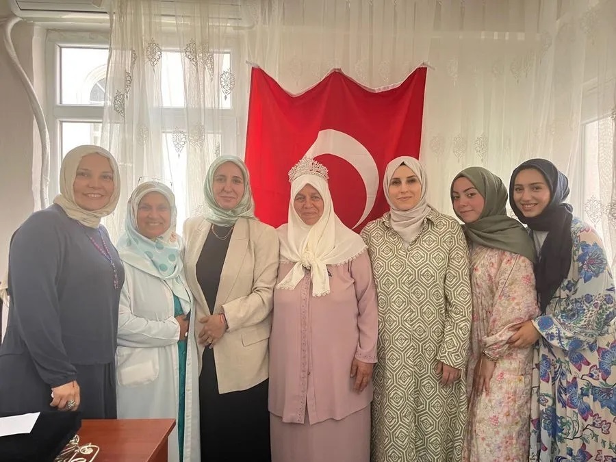 65 yaşında hafızlık tacını taktı