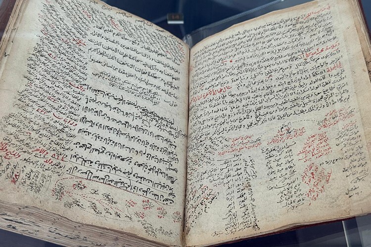 Yapıtları Süleymaniye’de sergilenen Bursevi’nin “Ruhul Beyan’ı kolleksiyon olarak basılacak