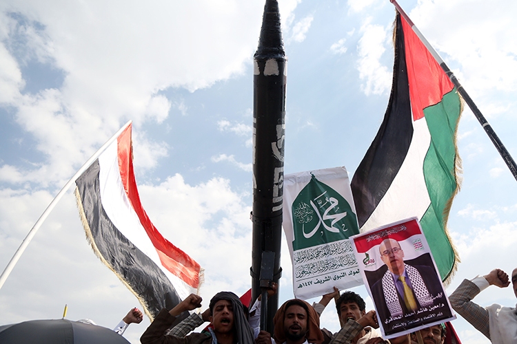 Fas ve Yemen’de binlerce kişi İsrail’i kınamak için sokağa çıktı