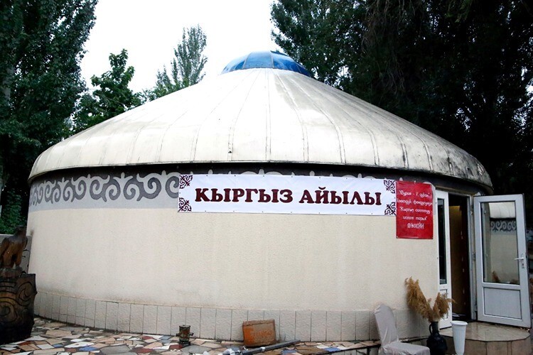 Kırgız kadınlardan geçmişe ışık tutan müze: Kırgız köyü