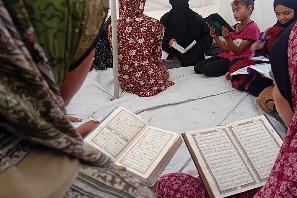 Gazze yıkıntıları arasında bir ailenin benzersiz Kur’ani yolculuğu