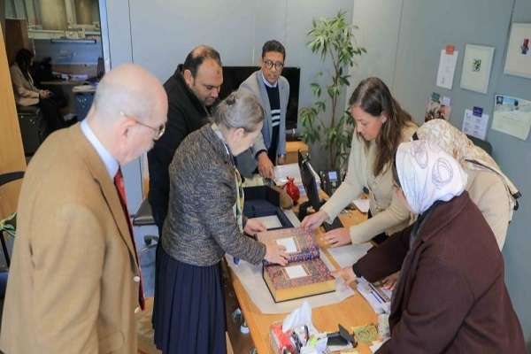 Umman ulusal Kur’an-ı İskenderiye Kütüphanesine hediye edildi