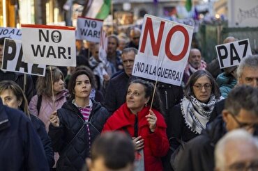 Madrid de binlerce kişi İran’da “Savaşa Hayır” sloganı attı