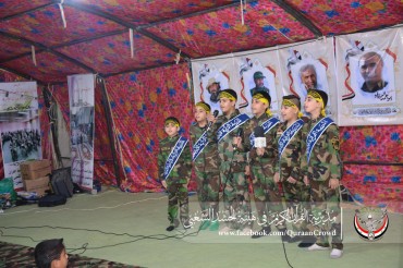 پیدل روی میں؛ایرانی جوانوں کی قرآنی محفل + تصویر پیدل روی میں؛ایرانی جوانوں کی قرآنی محفل + تصویر