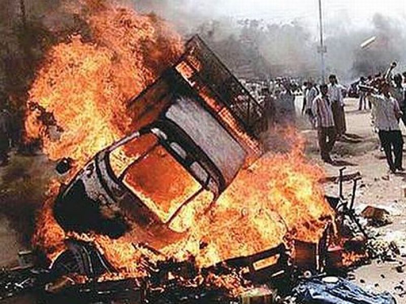 گجرات میں مسلمانوں کا قتل عام،ملزموں کو14سال بعد سزا سنادی گئی