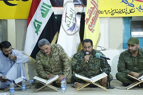 محاز جنگ پر محفل قرآن + فوٹو محاز جنگ پر محفل قرآن + فوٹو