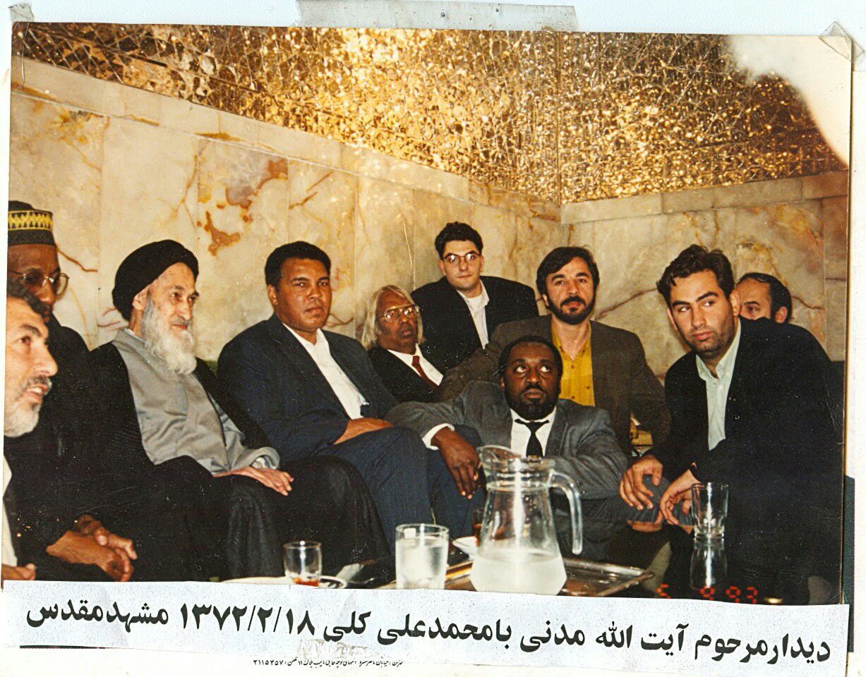 محمد علی «کِلی» نے قرآن مجید سے کیا درس لیا / حج کا یادگار واقعہ+ فوٹو محمد علی «کِلی» نے قرآن مجید سے کیا درس لیا / حج کا یادگار واقعہ+ فوٹو