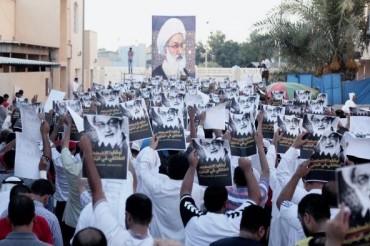 بحرین؛ آل‌خلیفه کے ایجنٹوں کا آیت‌الله عیسی قاسم کے چاہنے والوں پر حملہ