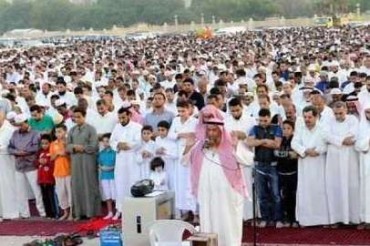 کویت ؛ صرف مساجد میں نماز عید کی اجازت کویت ؛ صرف مساجد میں نماز عید کی اجازت