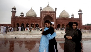 پاکستان سمیت مختلف ممالک میں آج عیدالاضحیٰ مذہبی عقیدت و احترام سے منائی جارہی ہے