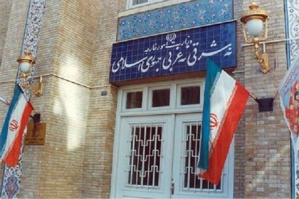 ایران کا امریکہ کو منہ توڑ جواب/ ایران نے امریکی شہریوں پر پابندی لگادی ایران کا امریکہ کو منہ توڑ جواب/ ایران نے امریکی شہریوں پر پابندی لگادی
