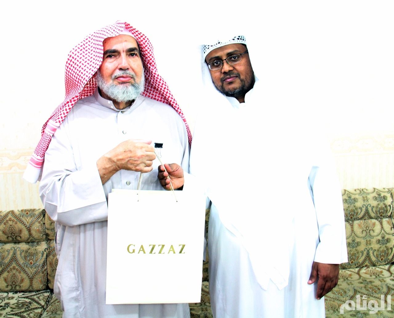 بزرگ عرب نے دس مہینے میں حافظ قرآن کا اعزاز حاصل کرلیا + تصویر