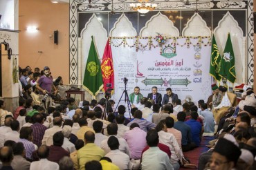 ھندوستان کی قرآنی محفل میں عراقی قاریوں کی شرکت ھندوستان کی قرآنی محفل میں عراقی قاریوں کی شرکت
