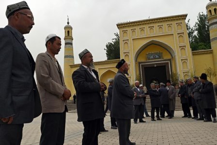 چین؛ صوبہ «سینکیانگ» میں قرآن مجید کی زبردستی جمع آوری چین؛ صوبہ «سینکیانگ» میں قرآن مجید کی زبردستی جمع آوری