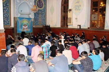 جارجیا میں شب ہائے قدر کی محفلیں + تصاویر جارجیا میں شب ہائے قدر کی محفلیں + تصاویر