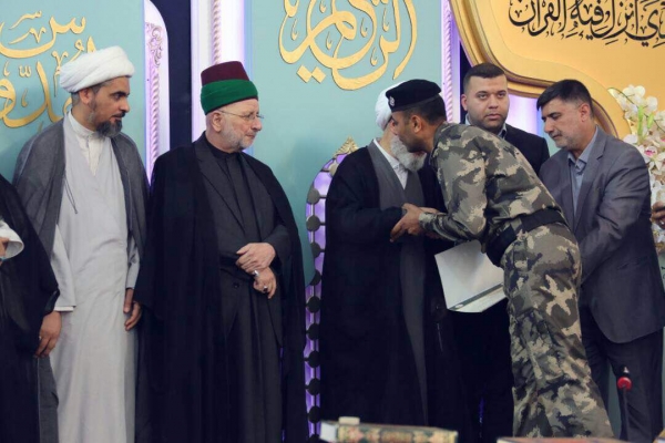 حرم حسينی میں رمضانیہ ختم قرآن کا اختتام + تصاویر حرم حسينی میں رمضانیہ ختم قرآن کا اختتام + تصاویر