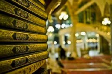 روس میں الجزائر کے تعاون سے قرآن کی تقسیم روس میں الجزائر کے تعاون سے قرآن کی تقسیم