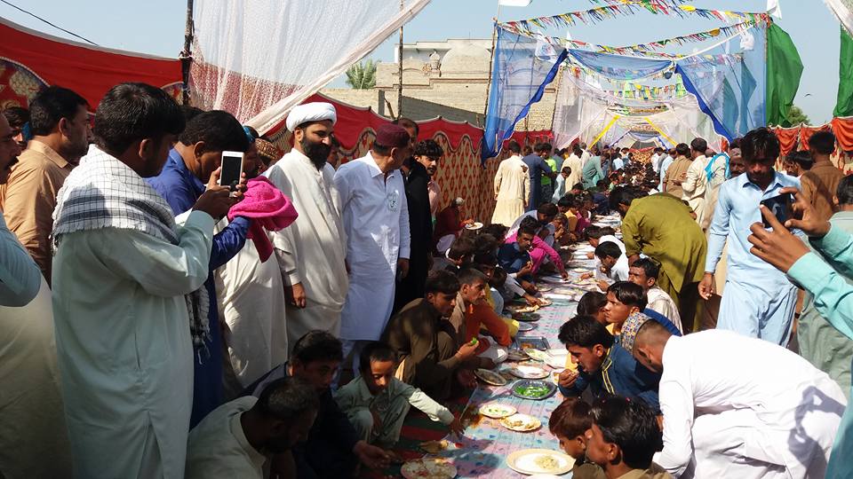 عید غدیر دسترخوان کا شاندار اہتمام عید غدیر دسترخوان کا شاندار اہتمام