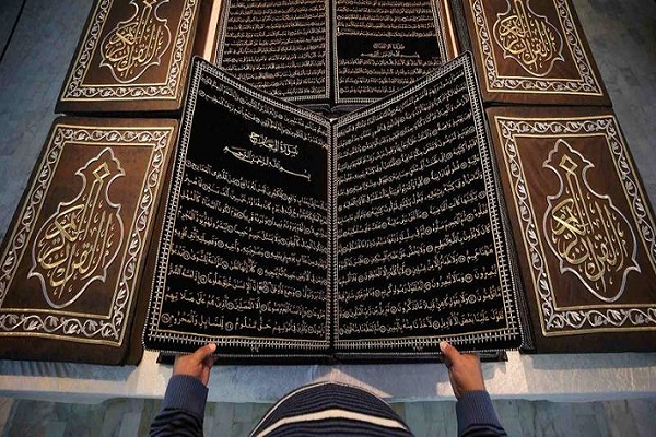 شامی ھنر مند کی عمدہ قرآنی کاوش شامی ھنر مند کی عمدہ قرآنی کاوش