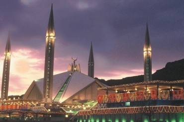 اسلام آباد؛ «فیصل مسجد» میں نادر قرآنی نسخوں کی نمائش اسلام آباد؛ «فیصل مسجد» میں نادر قرآنی نسخوں کی نمائش