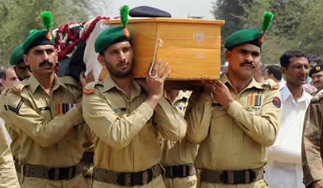 پاک فوج کے افسر سمیت 10 اہلکارشہید/طالبان اور بی ایل اے کی کارروائیاں