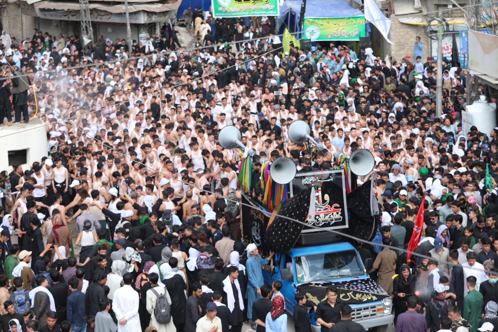ملک بھر میں یومِ عاشور عقیدت و احترام سے منایا گیا+ تصاویر ملک بھر میں یومِ عاشور عقیدت و احترام سے منایا گیا+ تصاویر