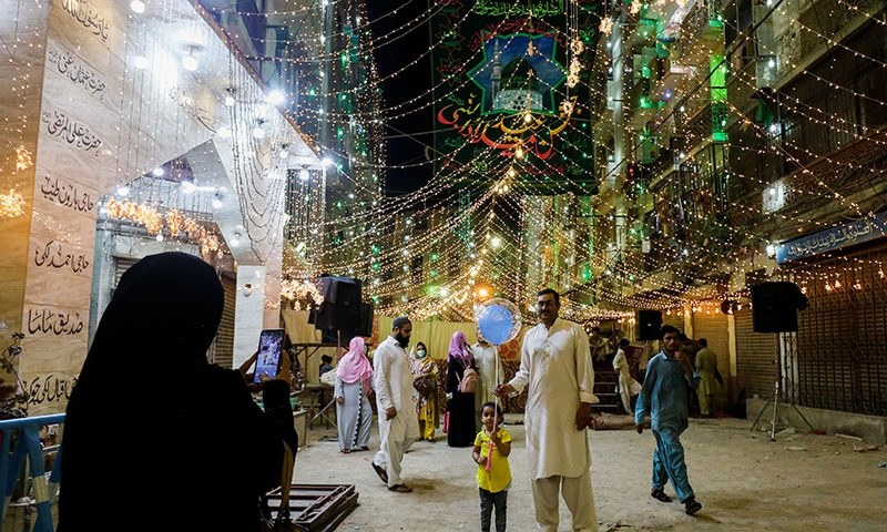 ملک بھر میں جشنِ عید میلاد النبی ﷺ مذہبی عقیدت و احترام کے ساتھ منایا جارہا ہے