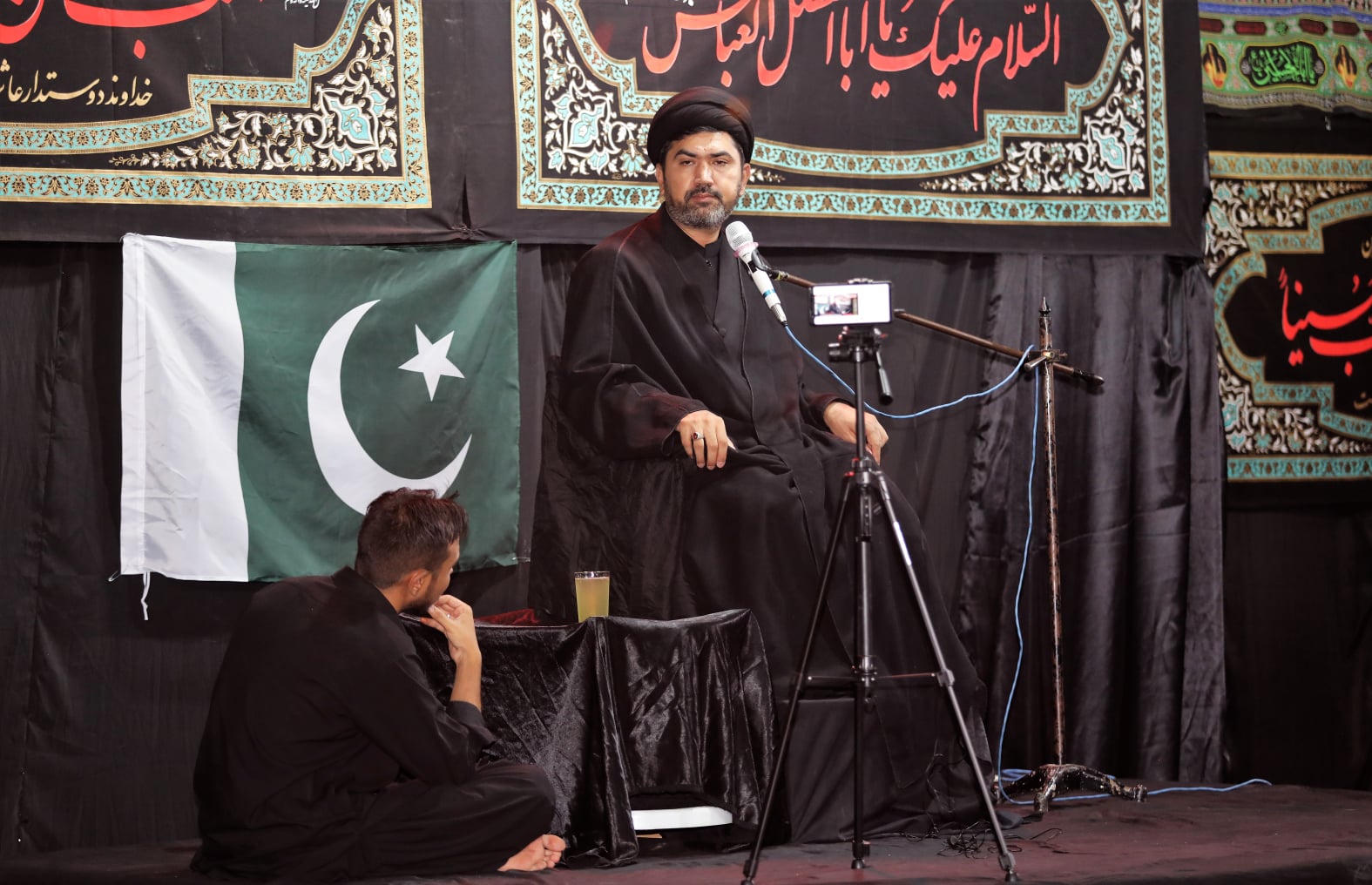 مجالس امام حسین (ع) اور وطن سے وفاداری پر تاکید مجالس امام حسین (ع) اور وطن سے وفاداری پر تاکید