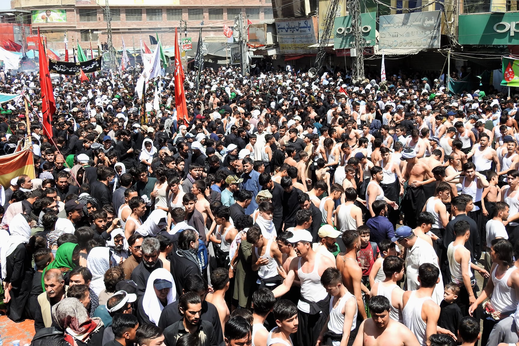 نواسہ رسول کی شہادت اور یوم عاشورکا جلوس+ تصاویر