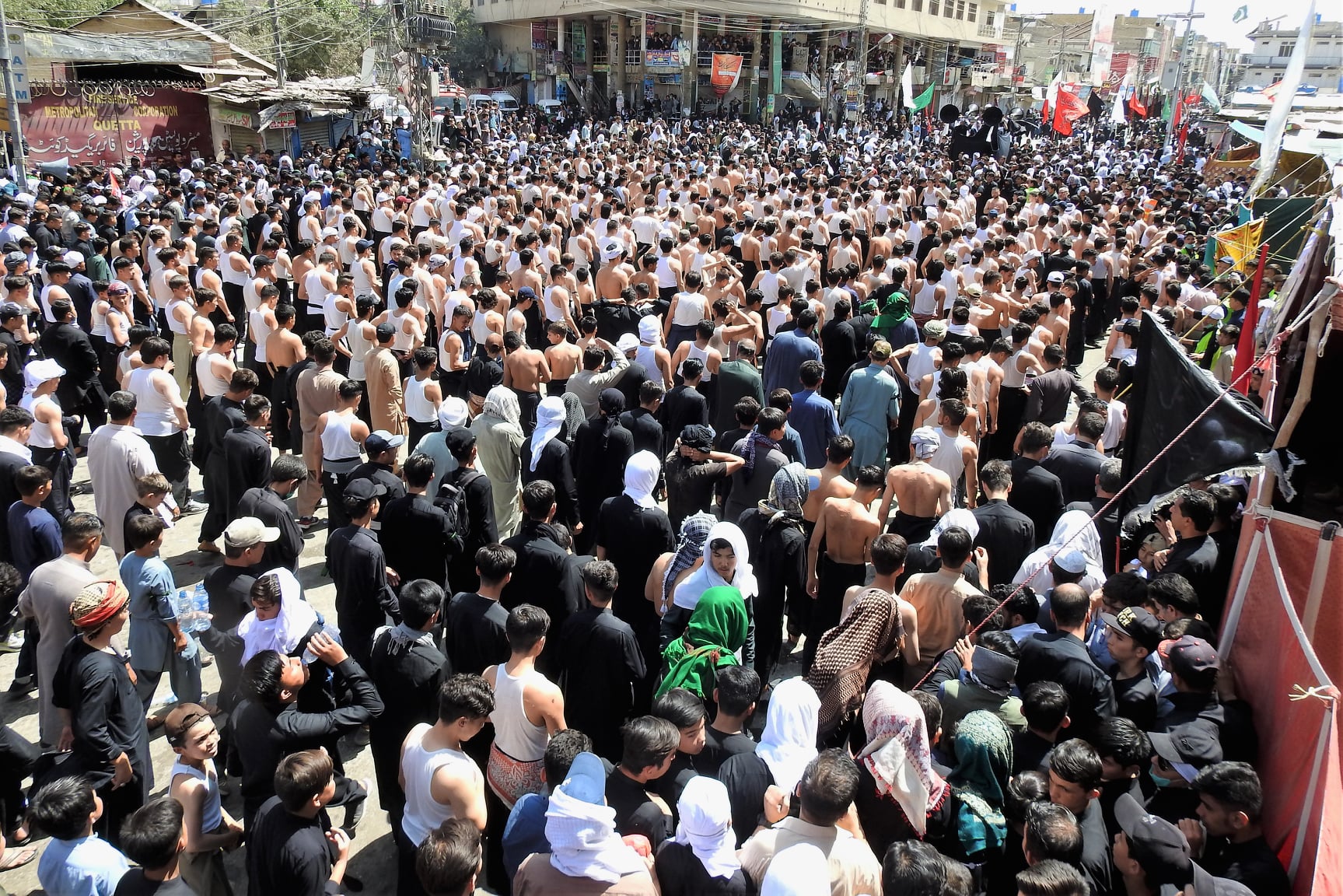 نواسہ رسول کی شہادت اور یوم عاشورکا جلوس+ تصاویر