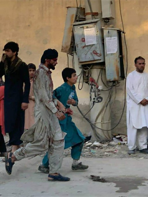 کابل ائیرپورٹ پر یکے بعد دیگرے دو دھماکے، 12 امریکی فوجیوں سمیت 60 افراد ہلاک