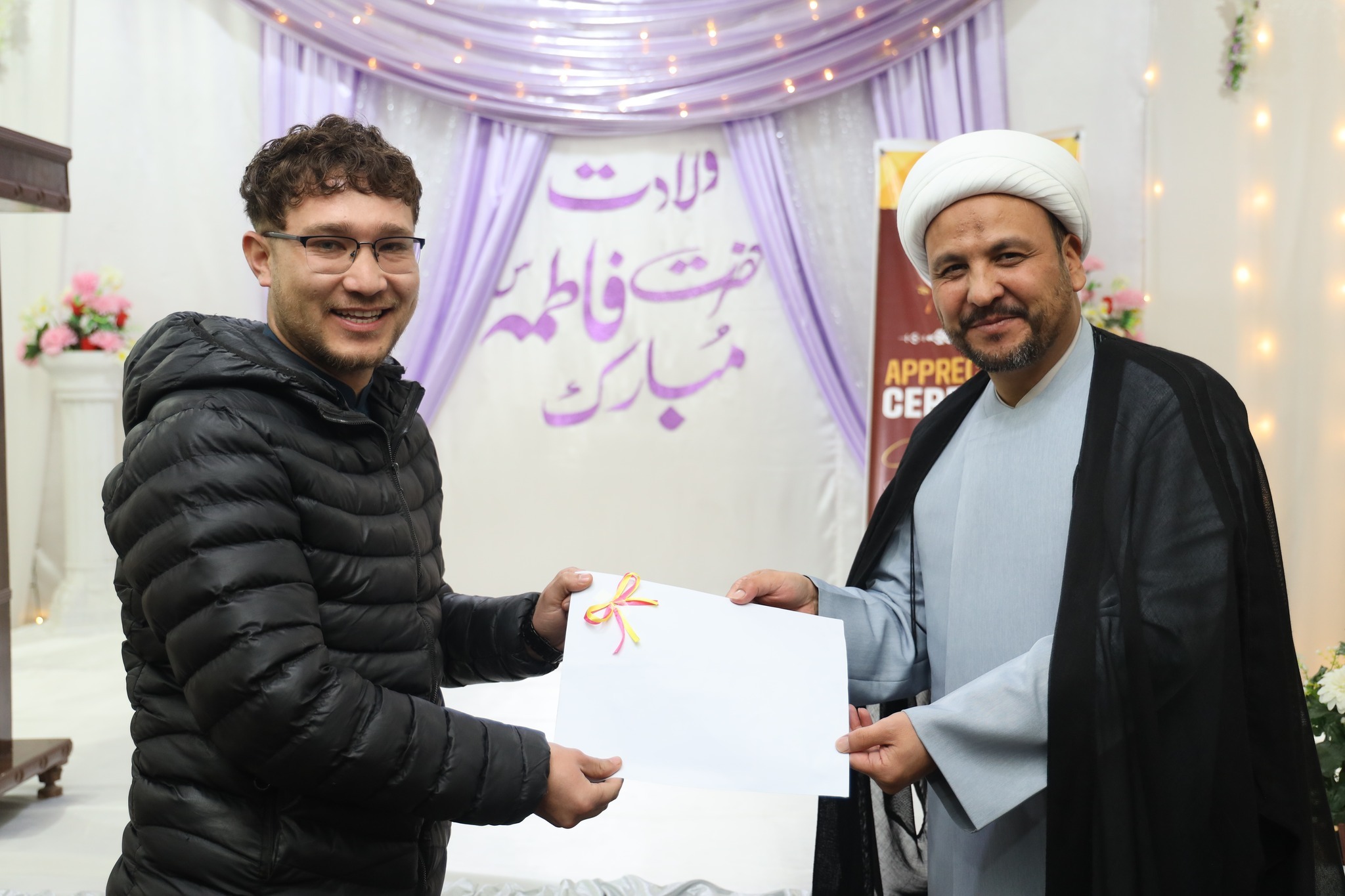 جشن میلاد خاتون جنت اور یونیورسٹی طلبا و طالبات کی حوصلہ افزائی