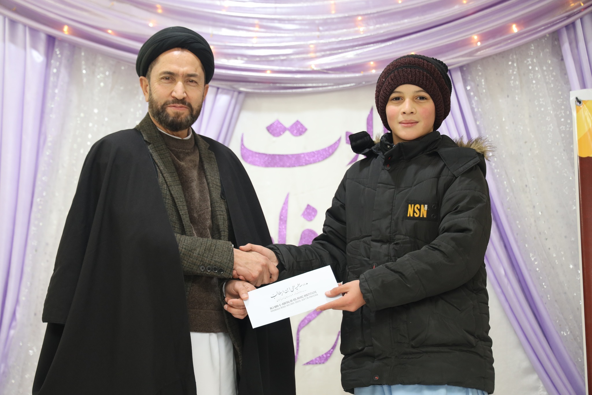 جشن میلاد خاتون جنت اور یونیورسٹی طلبا و طالبات کی حوصلہ افزائی