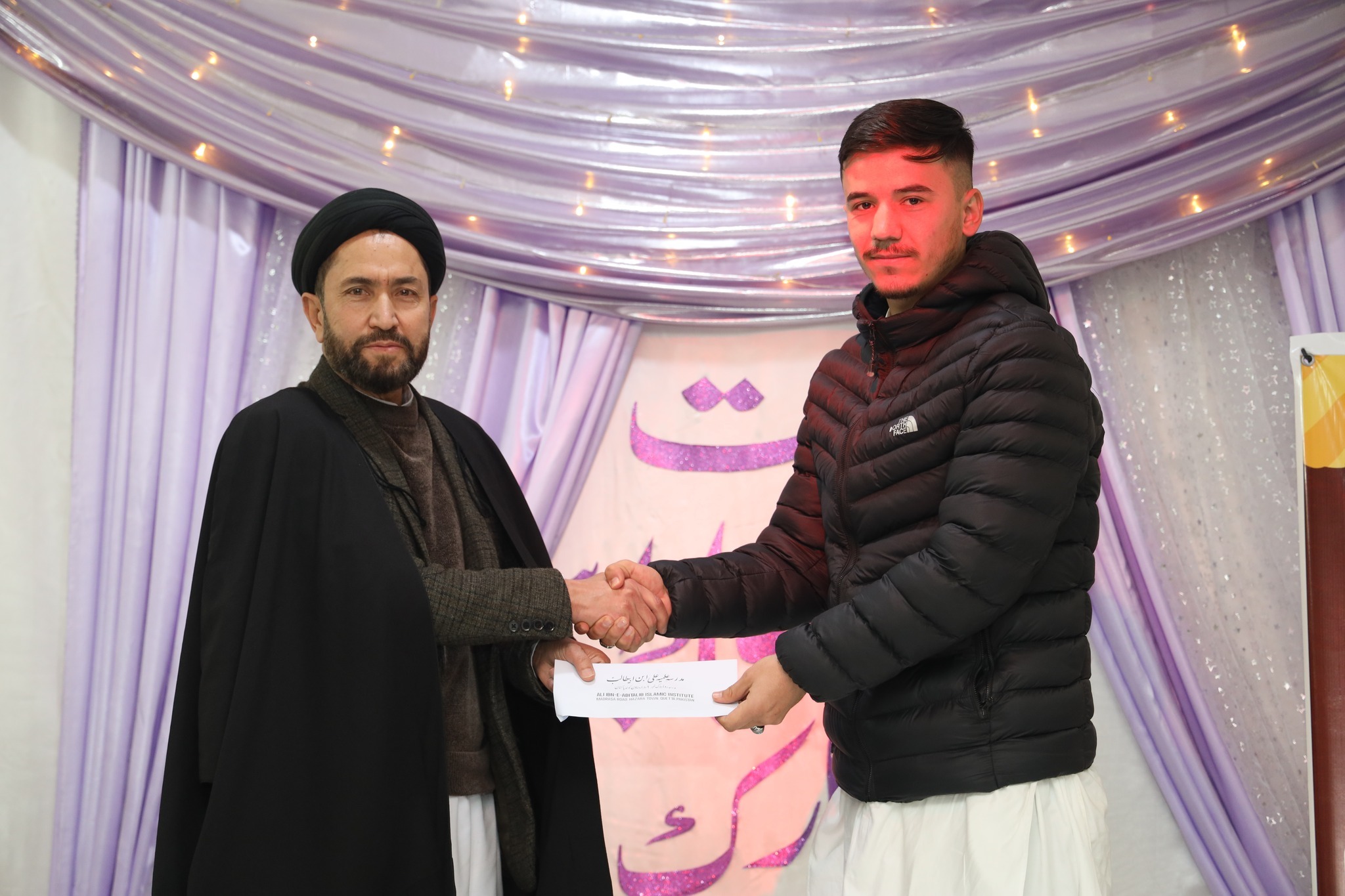 جشن میلاد خاتون جنت اور یونیورسٹی طلبا و طالبات کی حوصلہ افزائی