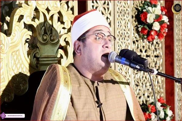 کومور میں قاری محمود شحات انور کی تلاوت