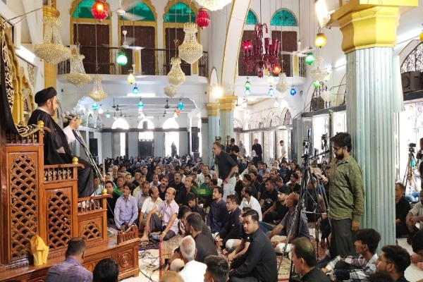 ہندوستان میں جگہ جگہ پر محرم کی مجالس، جلوس اور ماتم