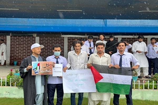 عالمی یوم مزاحمت پر الحمد اسلامک یونیورسٹی میں طلباء کے مظاہرے اور فلسطینیوں سے اظھار یکجہتی