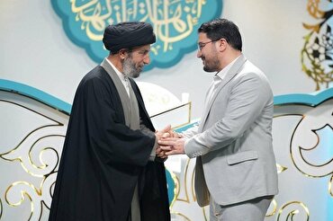 عراقی بین الاقوامی قرانی مقابلوں میں ایرانی قراء کی عمدہ کارکردگی + تصاویر