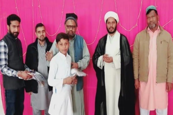 ہندوستان کے شیعہ نگر رجیٹی میں اعتکاف کرنے والوں کو انعامات سے نوازا گیا + تصویریں اور ویڈیو