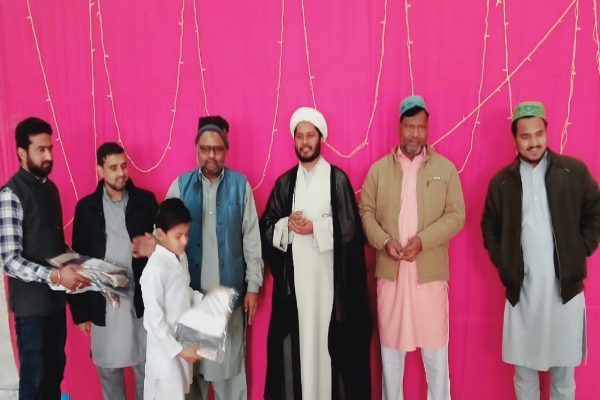 ہندوستان کے شیعہ نگر رجیٹی میں اعتکاف کرنے والوں کو انعامات سے نوازا گیا + تصویریں اور ویڈیو