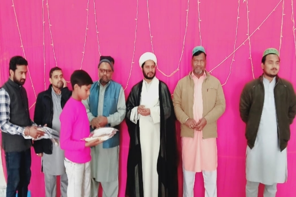 ہندوستان کے شیعہ نگر رجیٹی میں اعتکاف کرنے والوں کو انعامات سے نوازا گیا + تصویریں اور ویڈیو