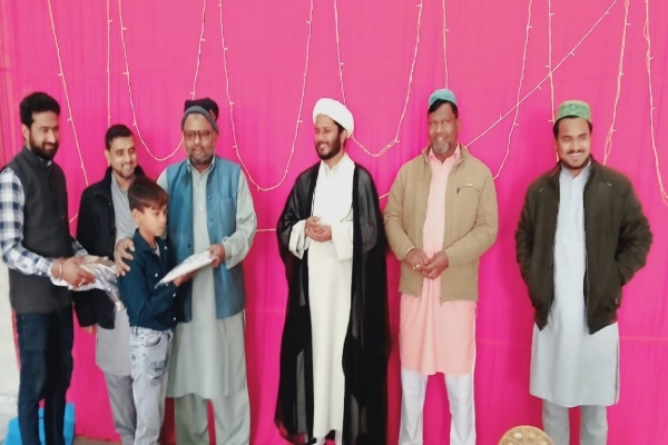 ہندوستان کے شیعہ نگر رجیٹی میں اعتکاف کرنے والوں کو انعامات سے نوازا گیا + تصویریں اور ویڈیو