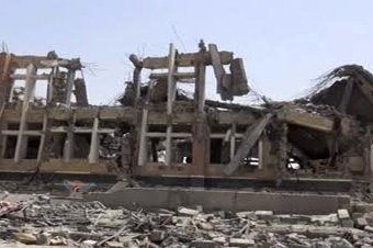 沙特战机轰炸也门《古兰经》学校致26人死伤