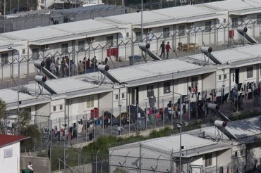 穆斯林难民在希腊难民营被强迫改变宗教信仰