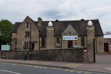 英国穆斯林对扩建达德利清真寺感到失望