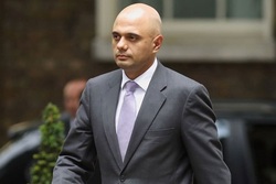英国内政大臣：袭击伯明翰清真寺令人担忧