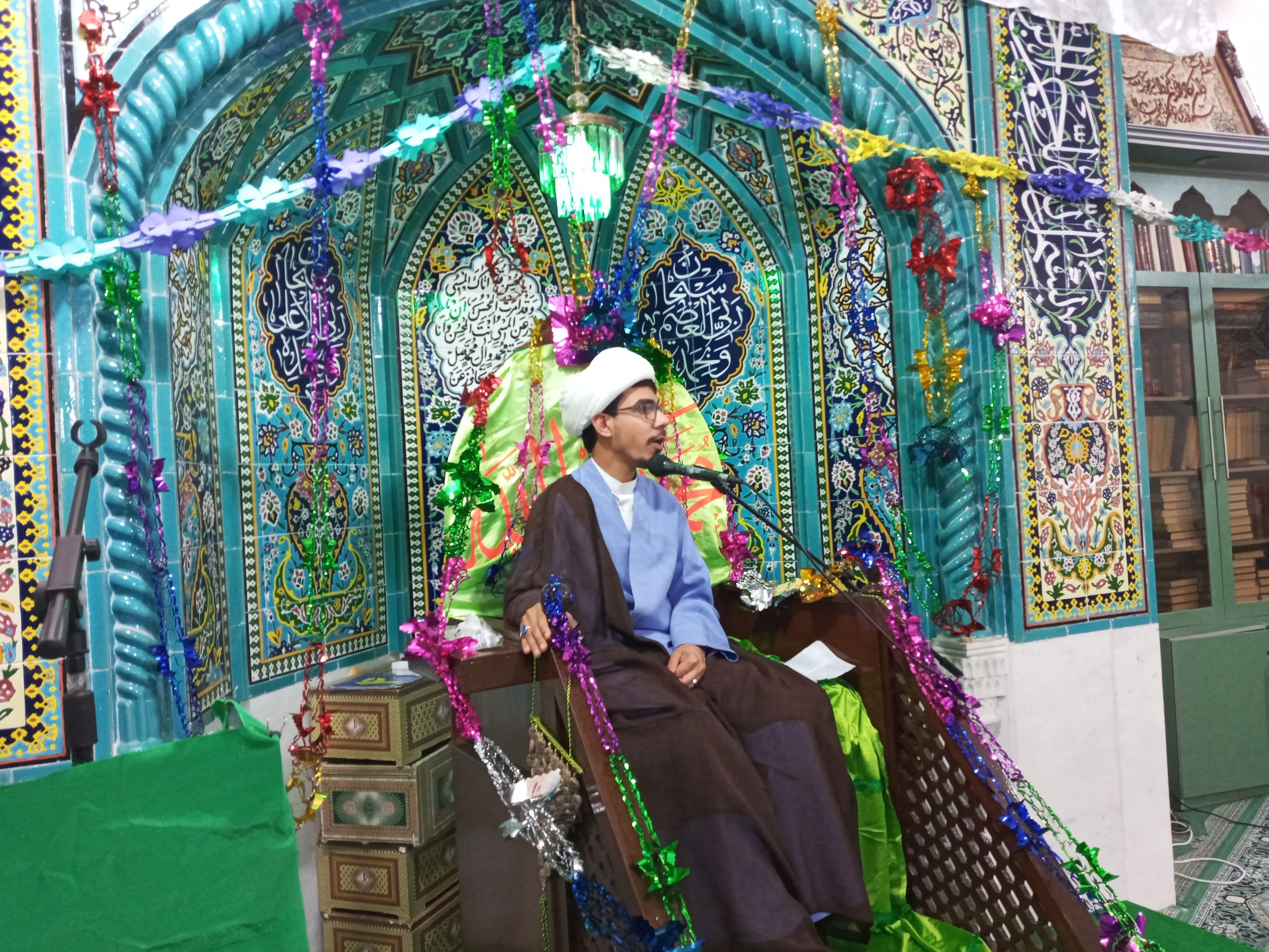 برپایی جشن مبعث در مسجد محله بهارستان بوشهر + عکس