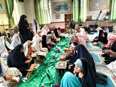 کرسی تلاوت قرآن کریم دانش آموزی در ملایر