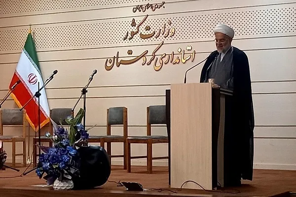مسئولان به بهترین شیوه پاسخگوی مردم باشند